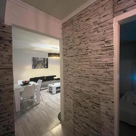 Tommy Apartament